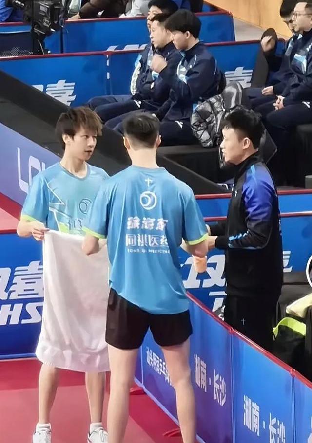 今晚足球赛现场 今晚足球赛现场